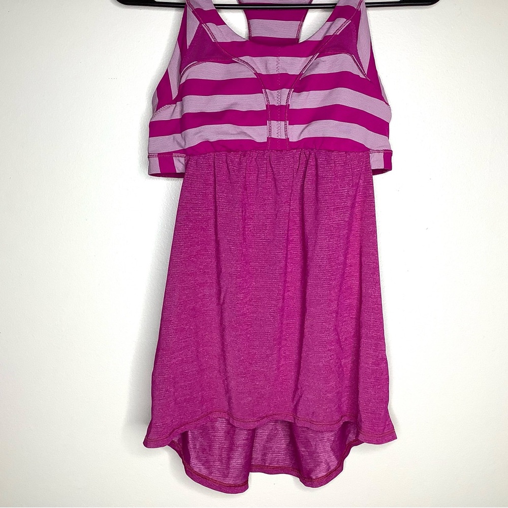 < Lululemon Tank Top With Built In Striped Shelf Bra > - Picture 3 of 7